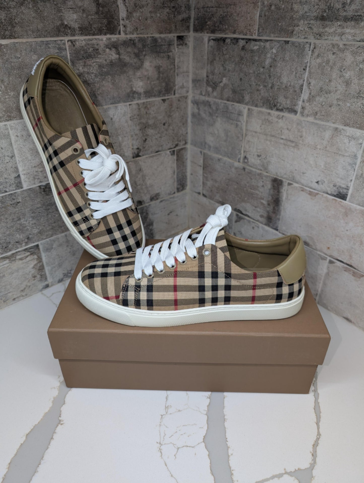 PLAID SHOE